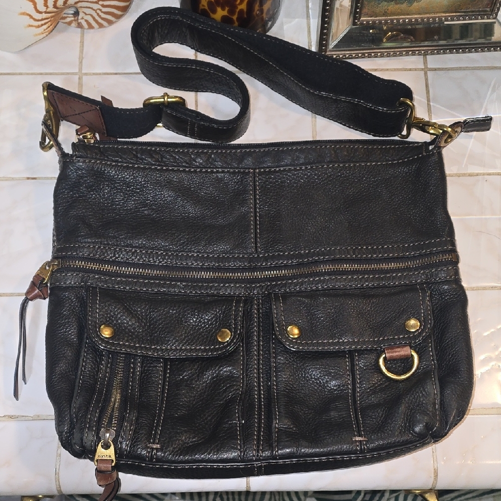 Y2K Fossil Morgan Traveler Pebbled Leather Crossbody Bag